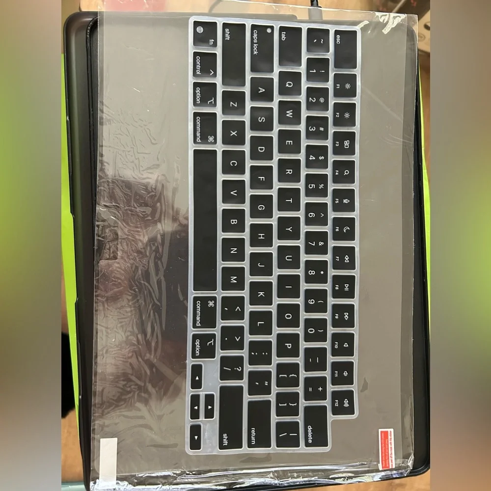 NWT Black Croc Textured MacBook Air 13” Hard Shell Protective Case